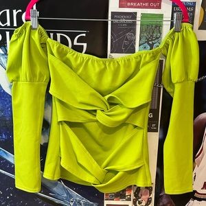 BOOHOO green off the shoulder shirt